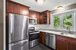 21 Sterling Dr, Tiverton, RI 02878 - Photo 4