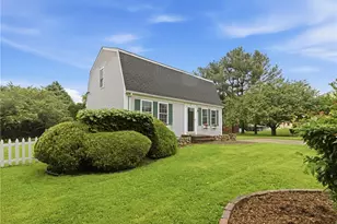 49 Harvest Rd, Middletown, RI 02842 - Photo 4