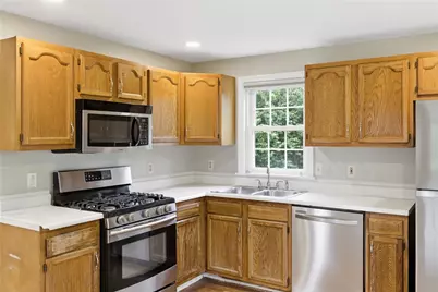 49 Harvest Road, Middletown, RI 02842 - Photo 6