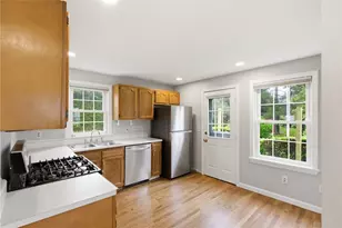49 Harvest Rd, Middletown, RI 02842 - Photo 8