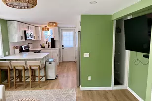 3 Clinton St, Newport, RI 02840 - Photo 2
