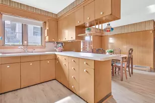 33 Alden St, Providence, RI 02909 - Photo 6