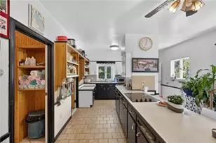34 Appleton Ave, Pawtucket, RI 02860 - Photo 22