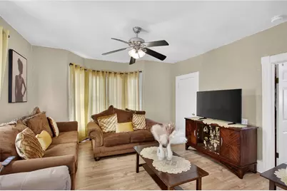 34 Appleton Avenue, Pawtucket, RI 02860 - Photo 4