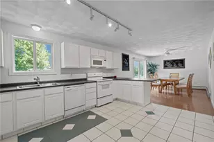 40 Conanicus Rd, Narragansett, RI 02882 - Photo 32