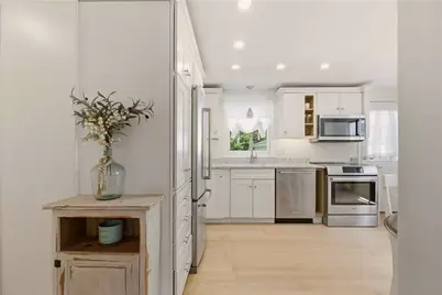 13 Tilley Avenue, Newport, RI 02840 - Photo 28