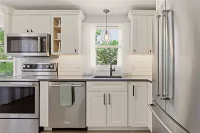 13 Tilley Avenue, Newport, RI 02840 - Photo 30