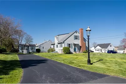 95 Douglas Avenue, Portsmouth, RI 02871 - Photo 4