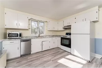 95 Douglas Avenue, Portsmouth, RI 02871 - Photo 8