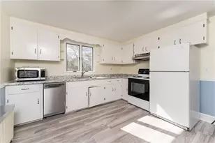 95 Douglas Ave, Portsmouth, RI 02871 - Photo 8