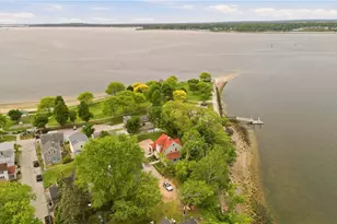 1 Sabin St, East Providence, RI 02915 - Photo 4