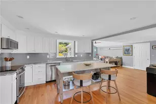 6 Driftwood Dr, Barrington, RI 02806 - Photo 10
