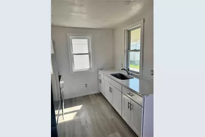 854 Matunuck Beach Road, South Kingstown, RI 02879 - Photo 4