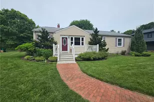 44 2nd St, North Kingstown, RI 02852 - Photo 1