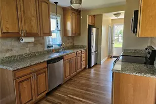 44 2nd St, North Kingstown, RI 02852 - Photo 2