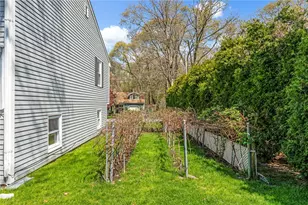 18 Waterman St, Bristol, RI 02809 - Photo 40