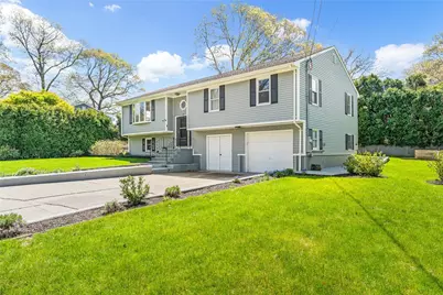 18 Waterman Street, Bristol, RI 02809 - Photo 2