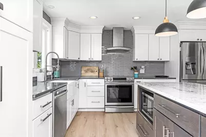 18 Waterman Street, Bristol, RI 02809 - Photo 8