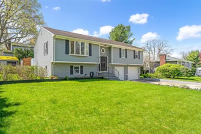 18 Waterman Street, Bristol, RI 02809 - Photo 1