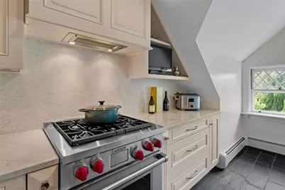 127 Harrison Avenue #7, Newport, RI 02840 - Photo 32