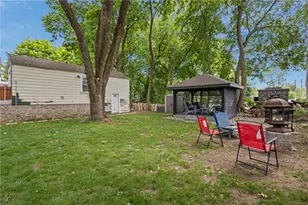 1223 Cumberland Hill Rd, Woonsocket, RI 02895 - Photo 34