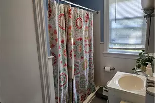 11 Jones Ave, Pawtucket, RI 02861 - Photo 16