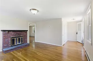 865 Pontiac Ave, Cranston, RI 02910 - Photo 6