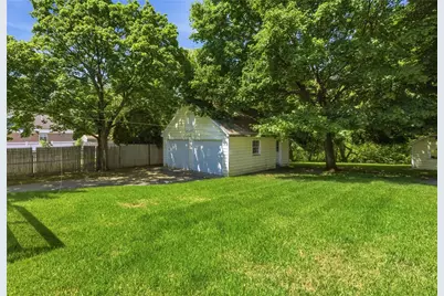 865 Pontiac Avenue, Cranston, RI 02910 - Photo 34