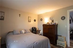 3 Benedict St, Pawtucket, RI 02861 - Photo 12