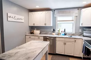 207 Phillips St, Woonsocket, RI 02895 - Photo 8
