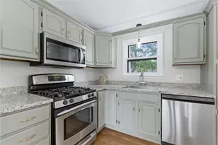 20 Killey Ave, Warwick, RI 02889 - Photo 4