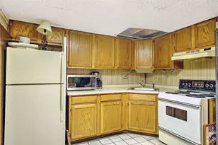 72 Vermont St, Cranston, RI 02920 - Photo 22