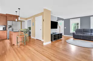10 Victory Falls Rd, Coventry, RI 02827 - Photo 8