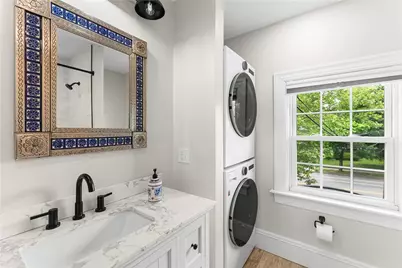 1144 Narragansett Boulevard, Cranston, RI 02905 - Photo 36