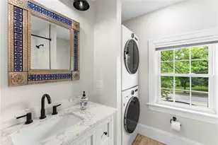 1144 Narragansett Blvd, Cranston, RI 02905 - Photo 36