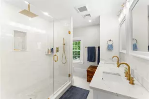 1144 Narragansett Blvd, Cranston, RI 02905 - Photo 32