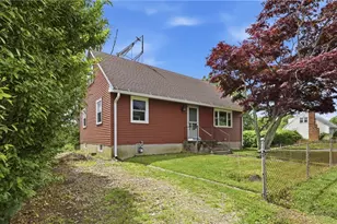 129 Dewolf Ave, Bristol, RI 02809 - Photo 2