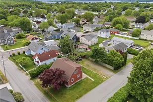 129 Dewolf Ave, Bristol, RI 02809 - Photo 30