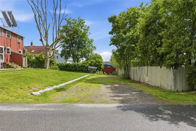 129 Dewolf Avenue, Bristol, RI 02809 - Photo 26