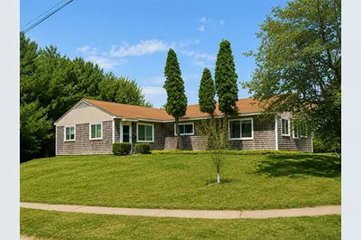 10 Ludlow Road, Middletown, RI 02842 - Photo 1