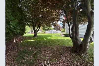 28 Eveready Avenue, Bristol, RI 02809 - Photo 4