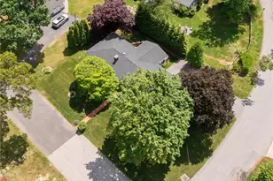 80 Birchwood Way, East Greenwich, RI 02818 - Photo 4