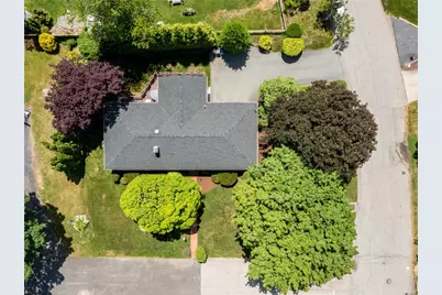 80 Birchwood Way, East Greenwich, RI 02818 - Photo 10
