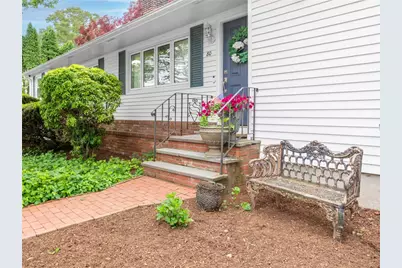 80 Birchwood Way, East Greenwich, RI 02818 - Photo 4