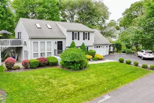 35 Sachem Rd, Narragansett, RI 02882 - Photo 2