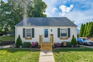 17 Caporal St, Cranston, RI 02910 - Photo 6