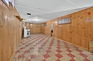 130 Vaughn Ave, Warwick, RI 02886 - Photo 18
