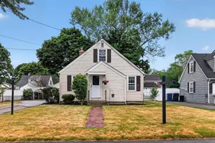 130 Vaughn Ave, Warwick, RI 02886 - Photo 30