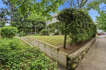 407 Smithfield Avenue, Pawtucket, RI 02860 - Photo 48
