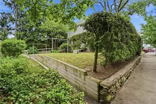 407 Smithfield Ave, Pawtucket, RI 02860 - Photo 48